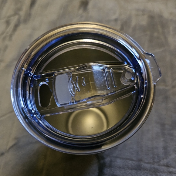 NWT Hold Fast Camo Tumbler w/ Flag Logo - Picture 2 of 4